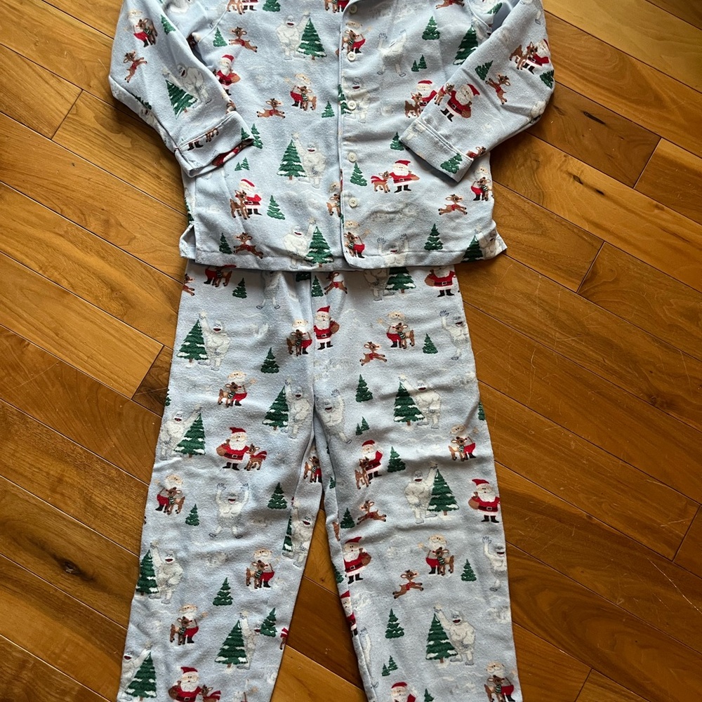 Pottery Barn Kids : Festive Kids Pajamas with Santa and Tree Print